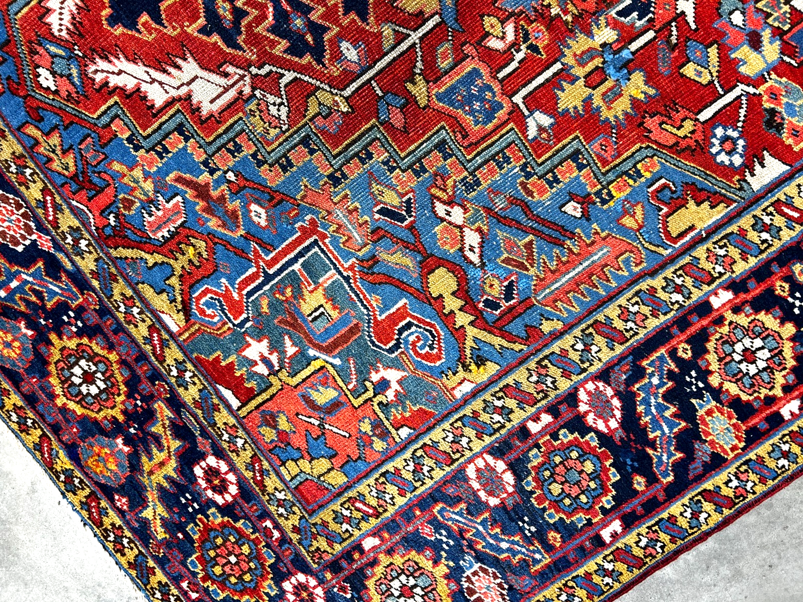 Collector Item - 8'x11'4" Antique Fine Lamb Wool Hand-knotted Serapie Rug