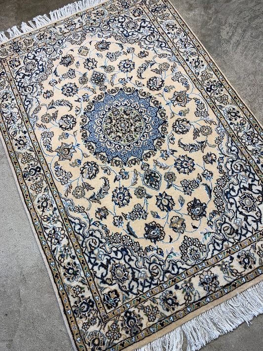 3'3"x4'9'' Very Fine Hand Knotted Silk & Wool Naine Area Rug - Carpet