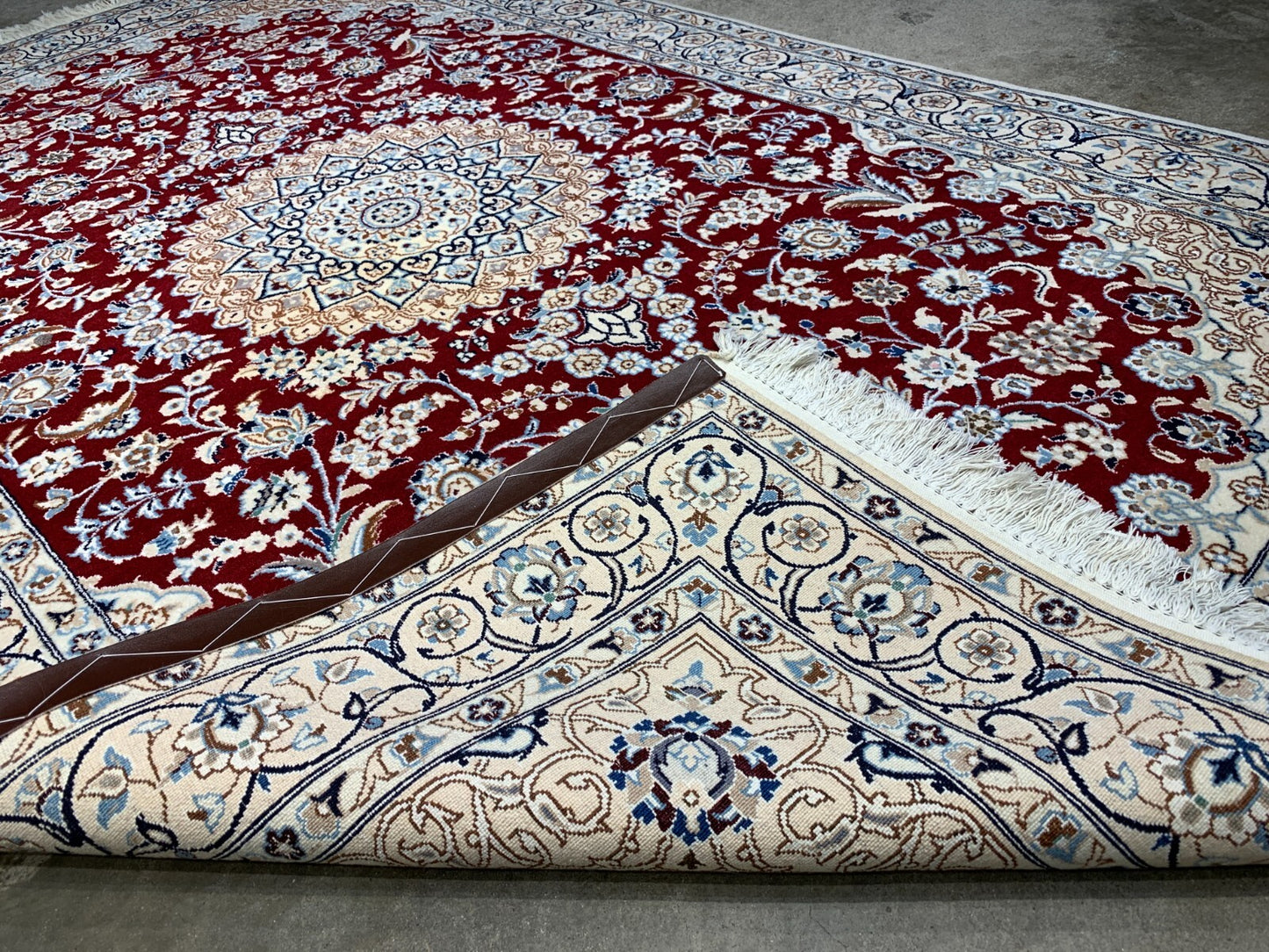 4'5"x6'11" Fine Hand-Knotted Wool & Silk Blend Naine Carpet - Area Rug