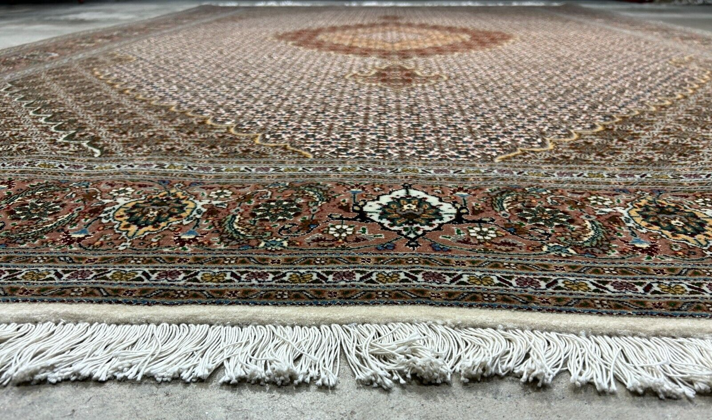 6'8"x10' Fine Hand-Knotted Wool & Silk Oriental Tabrize Rug - Area Carpet