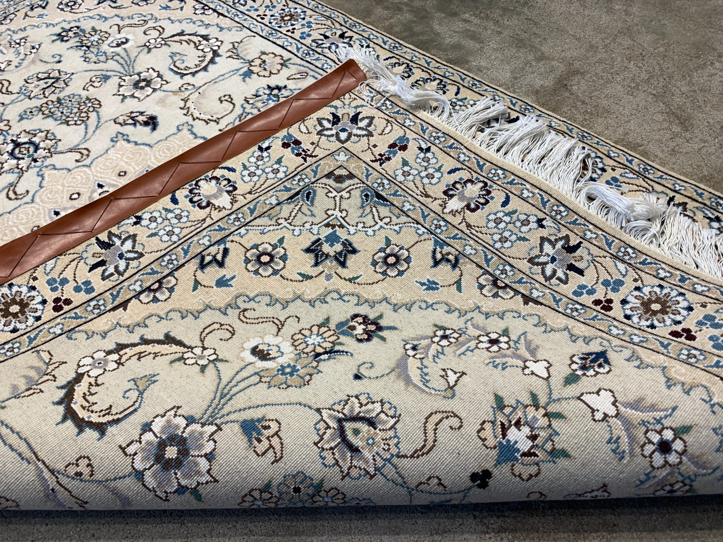 3'3"x4'9'' Hand-Knotted Very Fine Silk & Wool Naine Area Rug