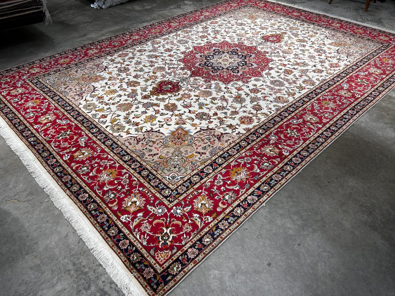 8'3"x11'7'' Very Fine Hand-Knotted Silk & Wool Tabrize Area Rug - Area Carpet