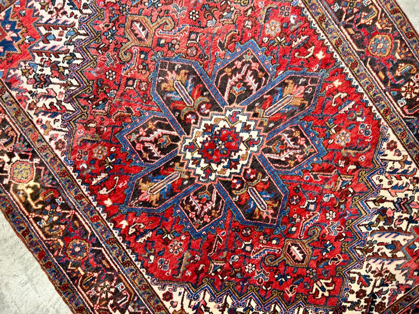 6'6"x8'10" Hand-Knotted 100% Wool Herize Carpet - Area Rug