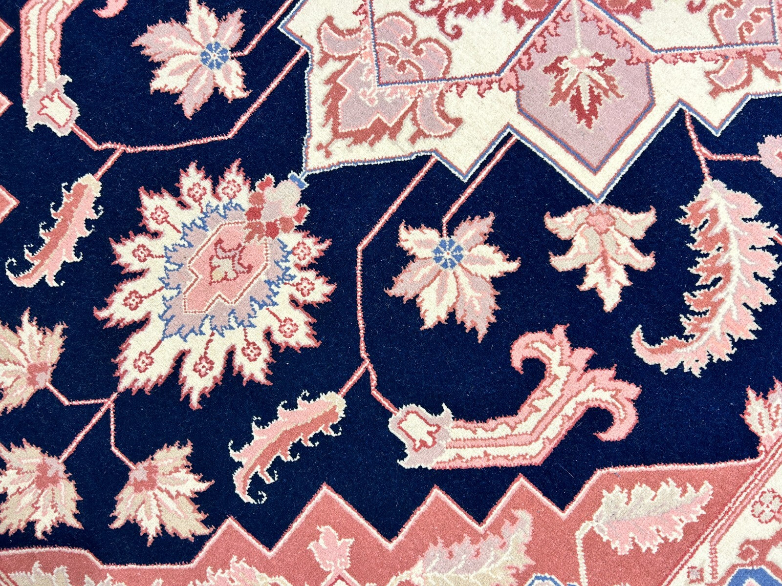 6'x 9' Hand-Knotted 100% Wool Carpet - Herize Design Area Rug