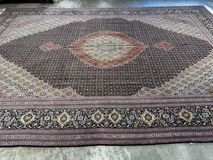 8'3"x11'2" Fine Hand-Knotted Wool & Silk Oriental Rug - Area Carpet