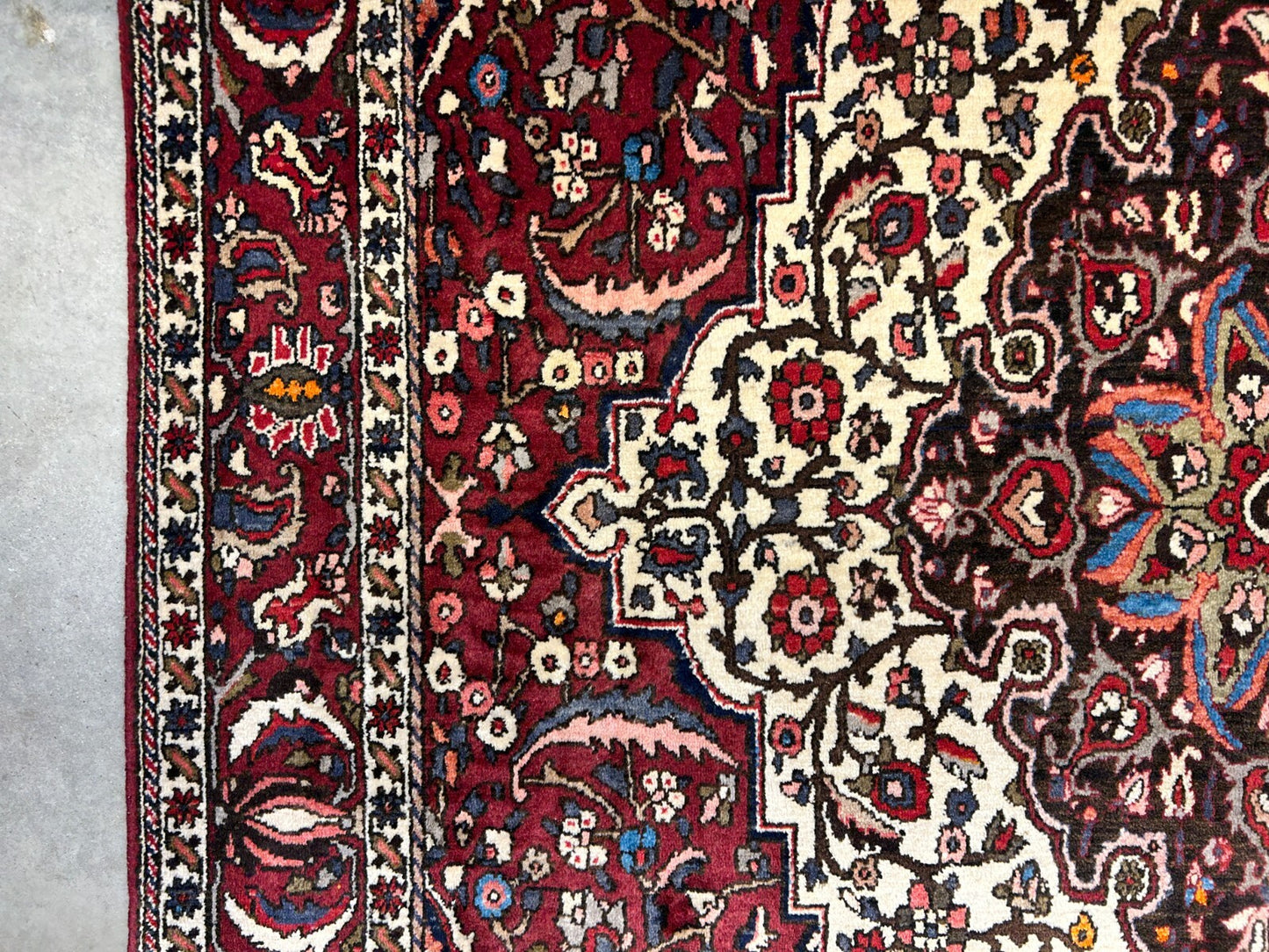 7'0"x10'3" Hand-Knotted 100% Wool Pile Bakhtiarie Carpet - Area Rug