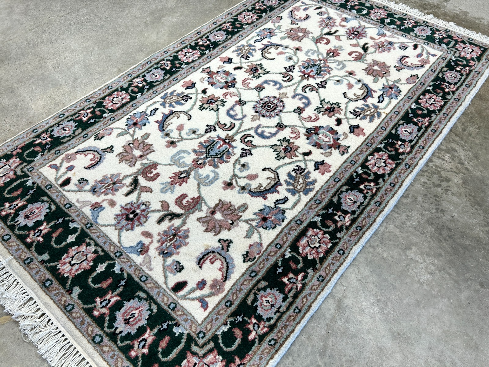 2'1"x5'1" Hand-Knotted 100% Wool Pile All-Over Area Rug