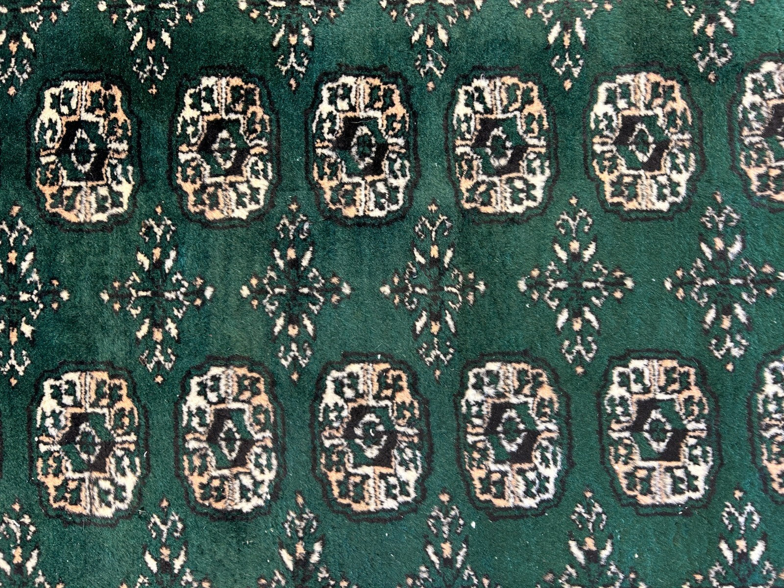 8'x10' Hand-Knotted 100% Wool Pile Bokhara Rug