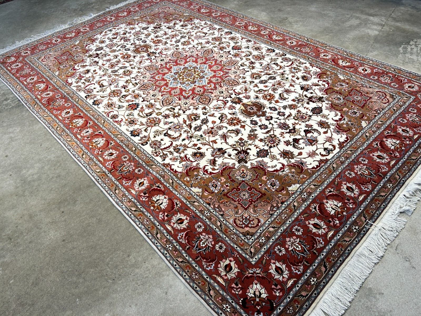 6'7"x10'1" Fine Hand-Knotted Wool & Silk Tabrize Rug - Area Carpet