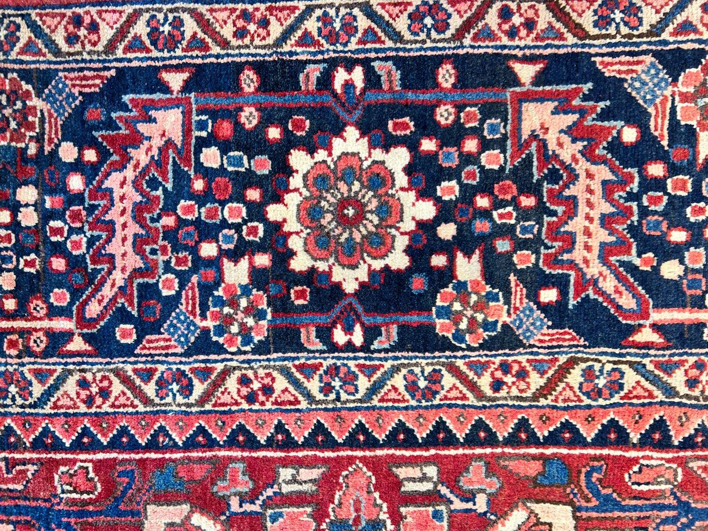 8'5"x11'9" Hand-Knotted 100% Wool Pile Herize Rug