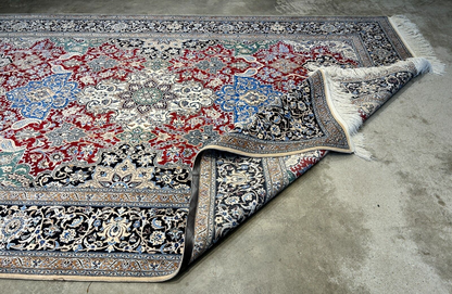 6'8"x10' Very Fine Hand-Knotted Wool & Silk Naine Rug - Area Carpet