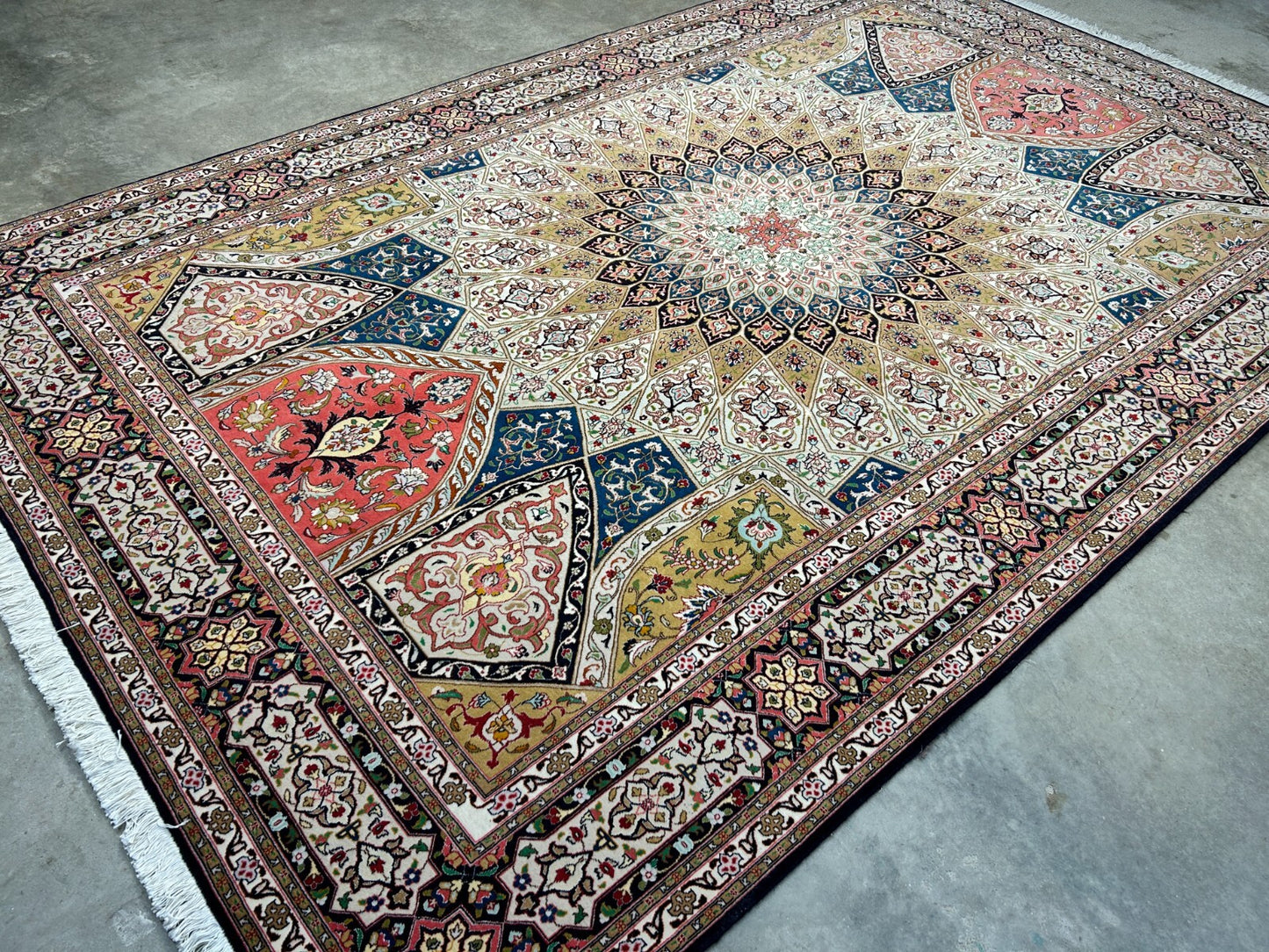 6'7"x10'2" Fine Hand-Knotted Wool & Silk Tabrize Dome Design Rug - Area Carpet