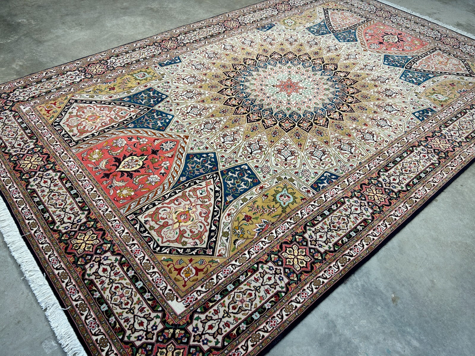 6'7"x10'2" Fine Hand-Knotted Wool & Silk Tabrize Dome Design Rug - Area Carpet