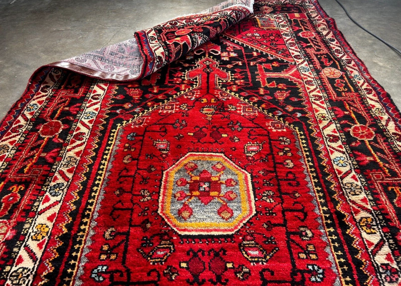 4'10" x 10'0" Hand-Knotted 100% Wool Pile Nahavande Area Rug - Carpet