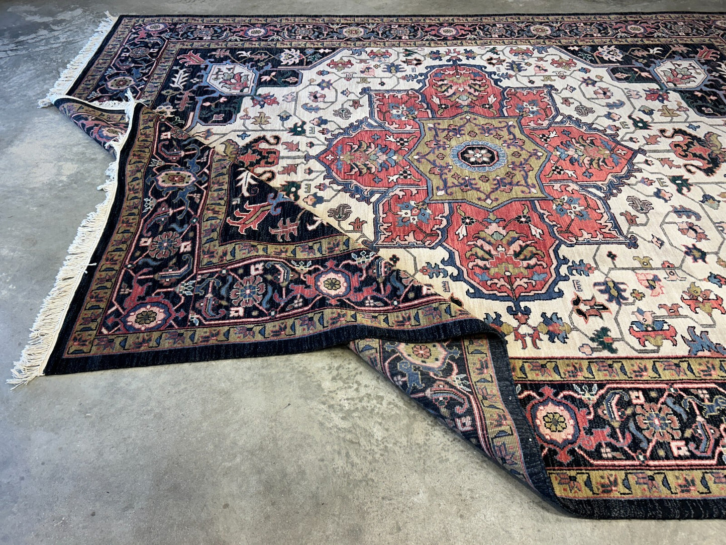 9'x11'10" Hand-Knotted 100%  Wool Pile IndoHeriz Rug
