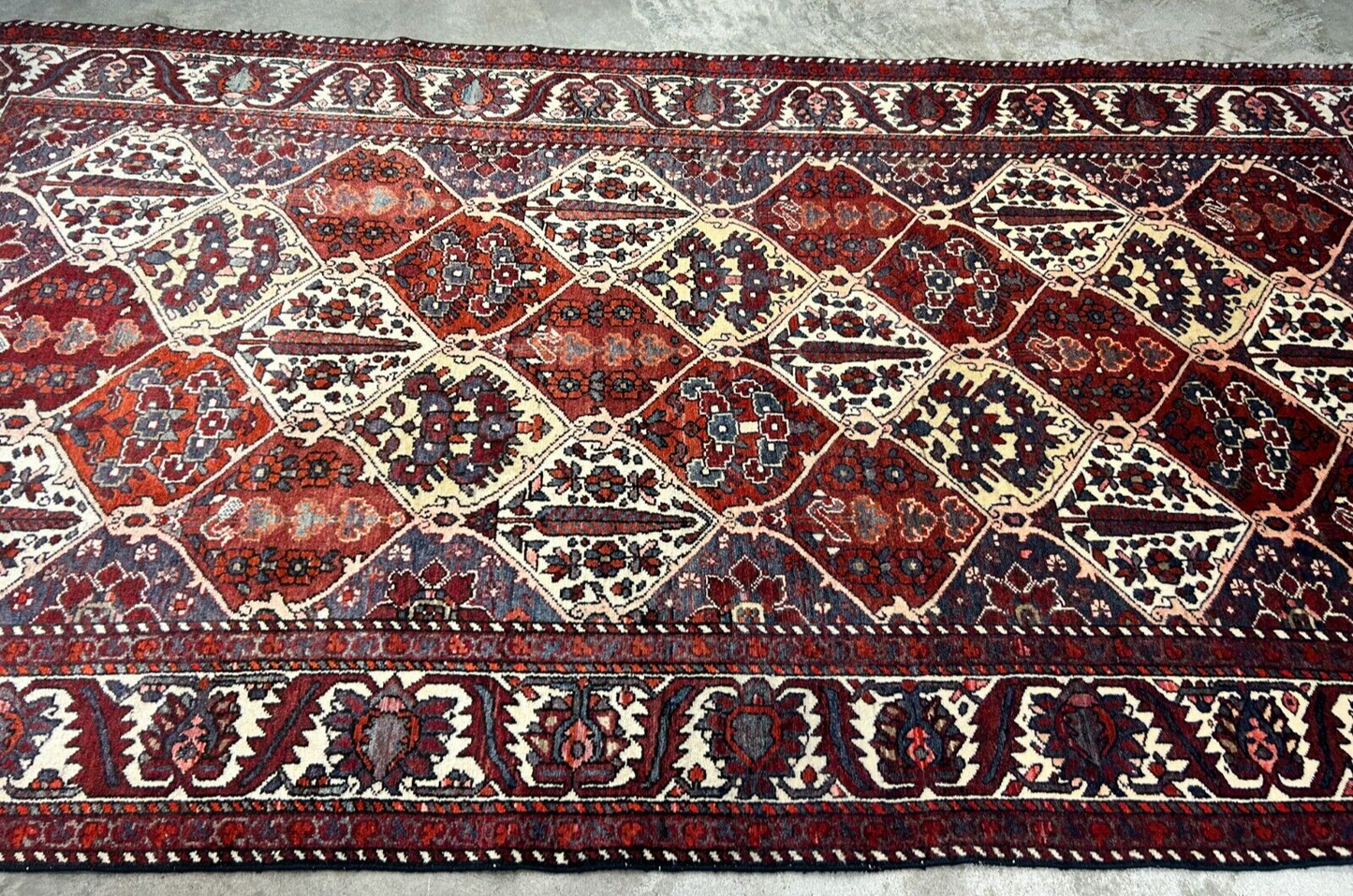 5'3"x9'6" Hand-Knotted 100% Wool Pile Bakhtiarie Carpet - Area Rug