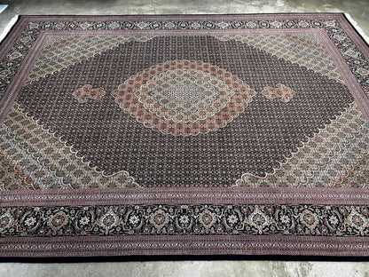 8'2"x11'5" Fine Hand-Knotted Wool & Silk Oriental Rug - Area Carpet