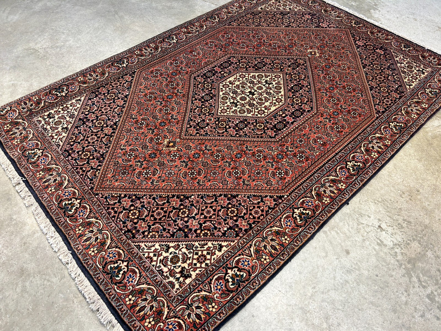 3'8"x5'6" Hand-Knotted 100% Wool Bidjare Carpet - Area Rug