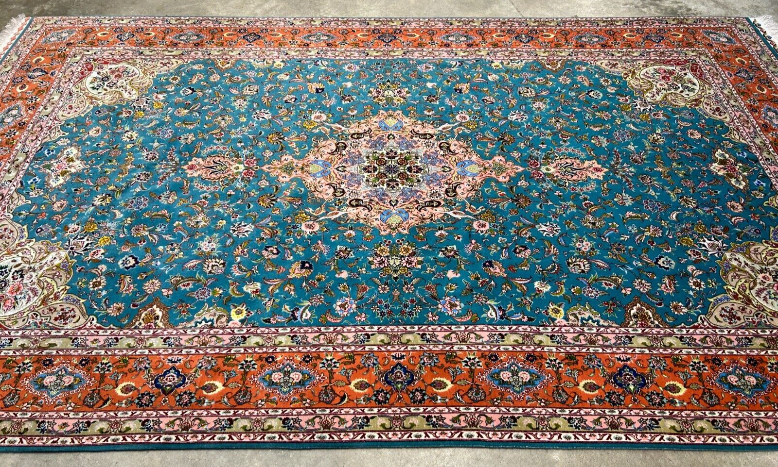 5'9"x9'5" Extra-Fine Hand-Knotted Wool & Silk Blend Tabrize Carpet - Area Rug