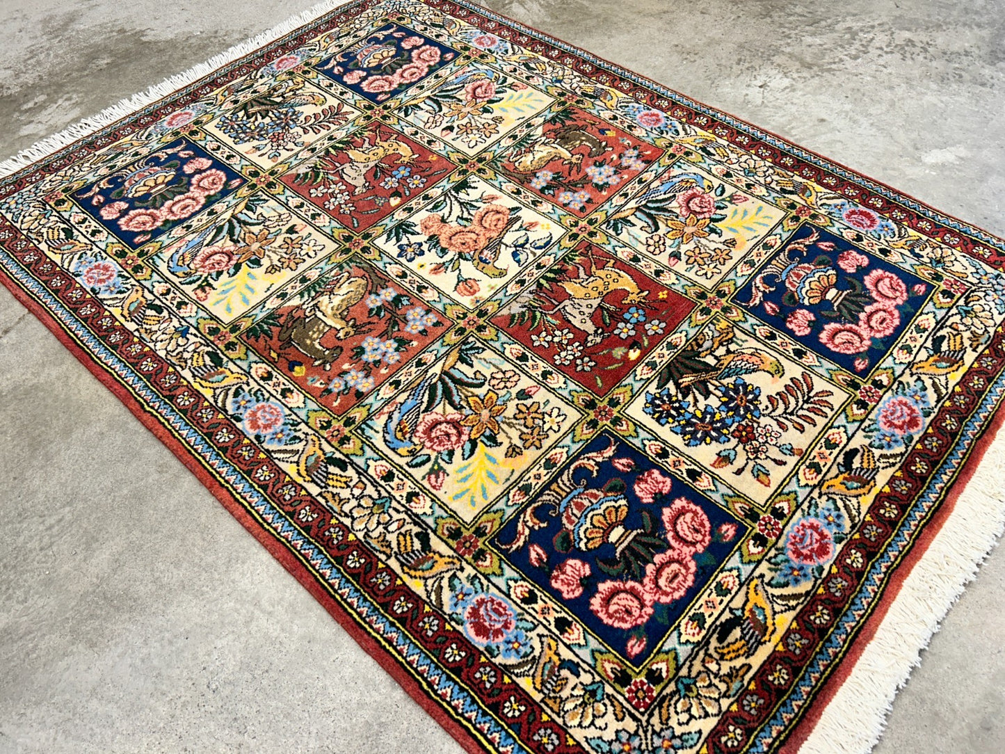 3'5"x5'2" Hand-Knotted 100% Lamb Wool Bakhtiarie Carpet - Area Rug