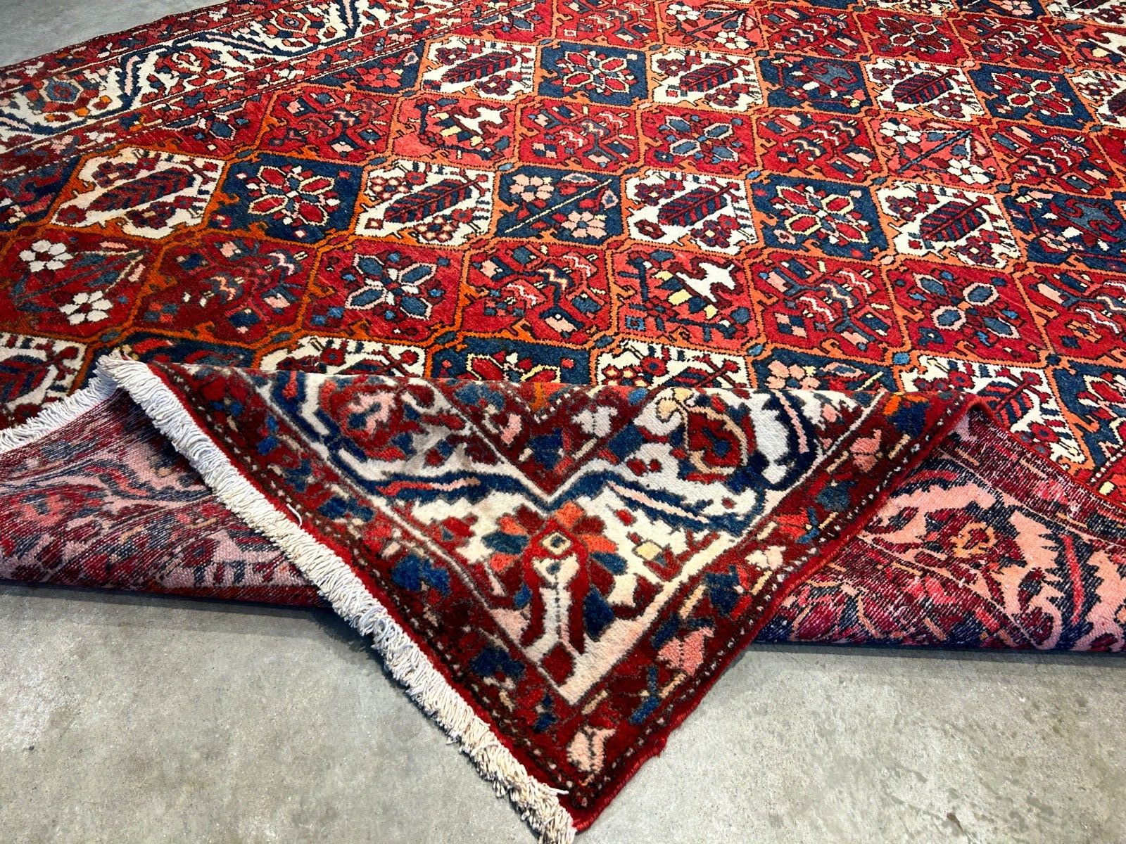 7'0"x9'11" Hand-Knotted 100% Lamb Wool Bakhtiarie Carpet - Area Rug