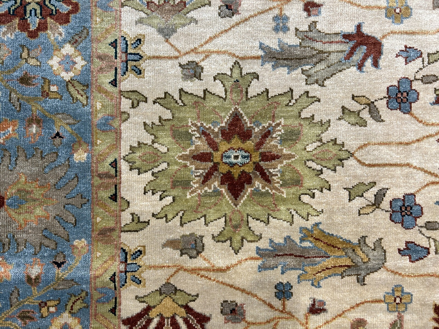 8' x 9'10" Hand-Knotted 100% Wool Carpet - Indian Mahal Area Rug