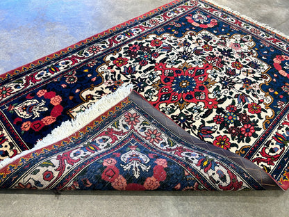3'5"x5'2'' Hand-Knotted 100% Wool Persiane Bakhtiarie Area Rug