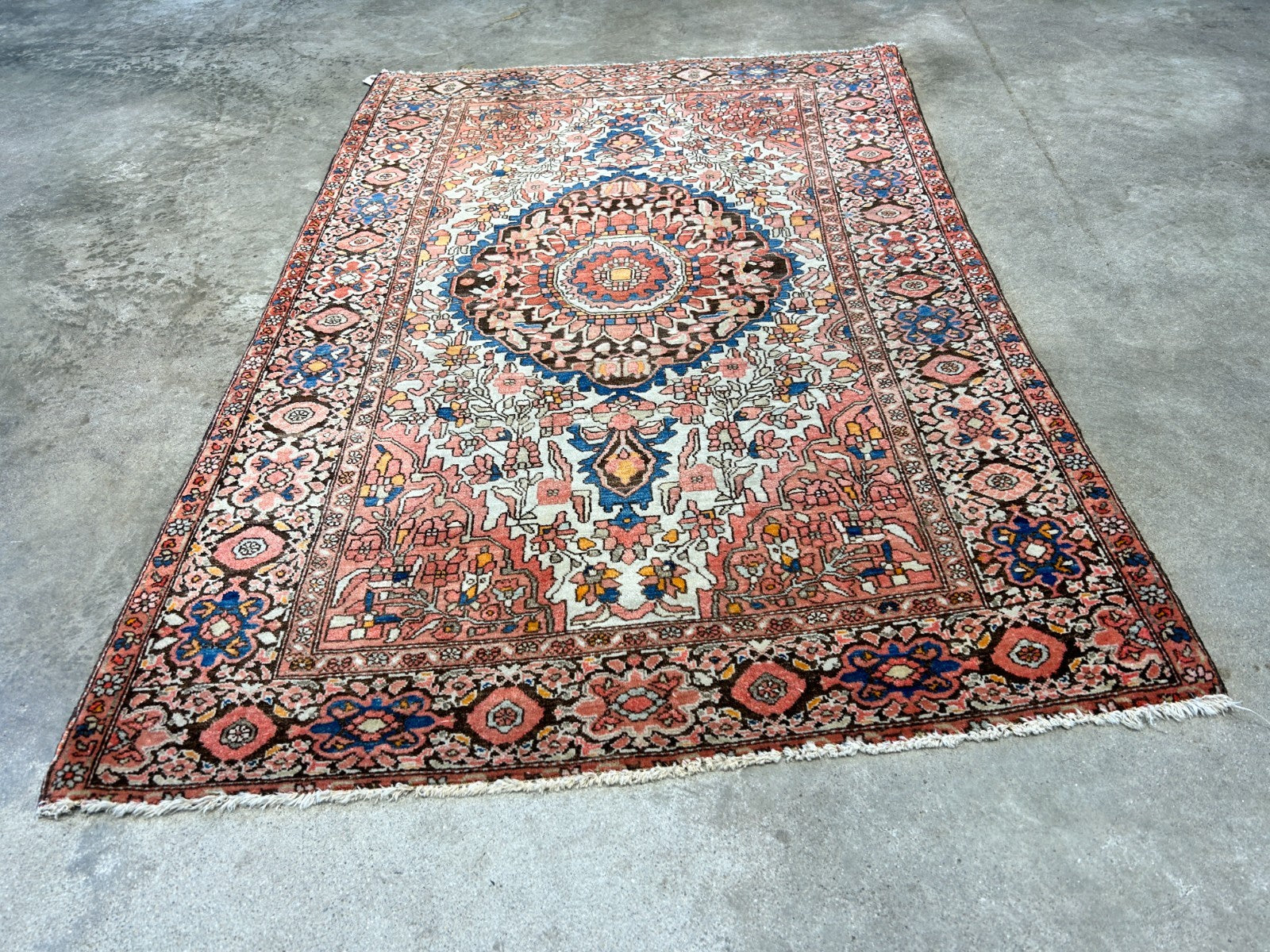 3'3"x5' Antique Hand-Knotted 100% Wool Pile Sarouke Farahan Rug