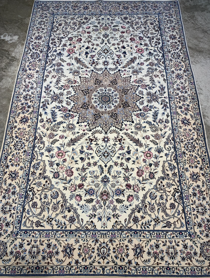 4'3"x6'10" Fine Hand-Knotted Wool & Silk Blend Naine Carpet - Area Rug