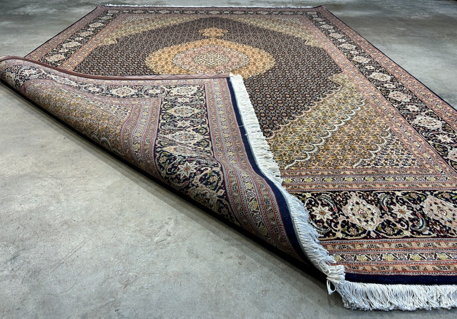 6'7"x9'9" Fine Hand-Knotted Wool & Silk Oriental Tabrize Rug - Area Carpet