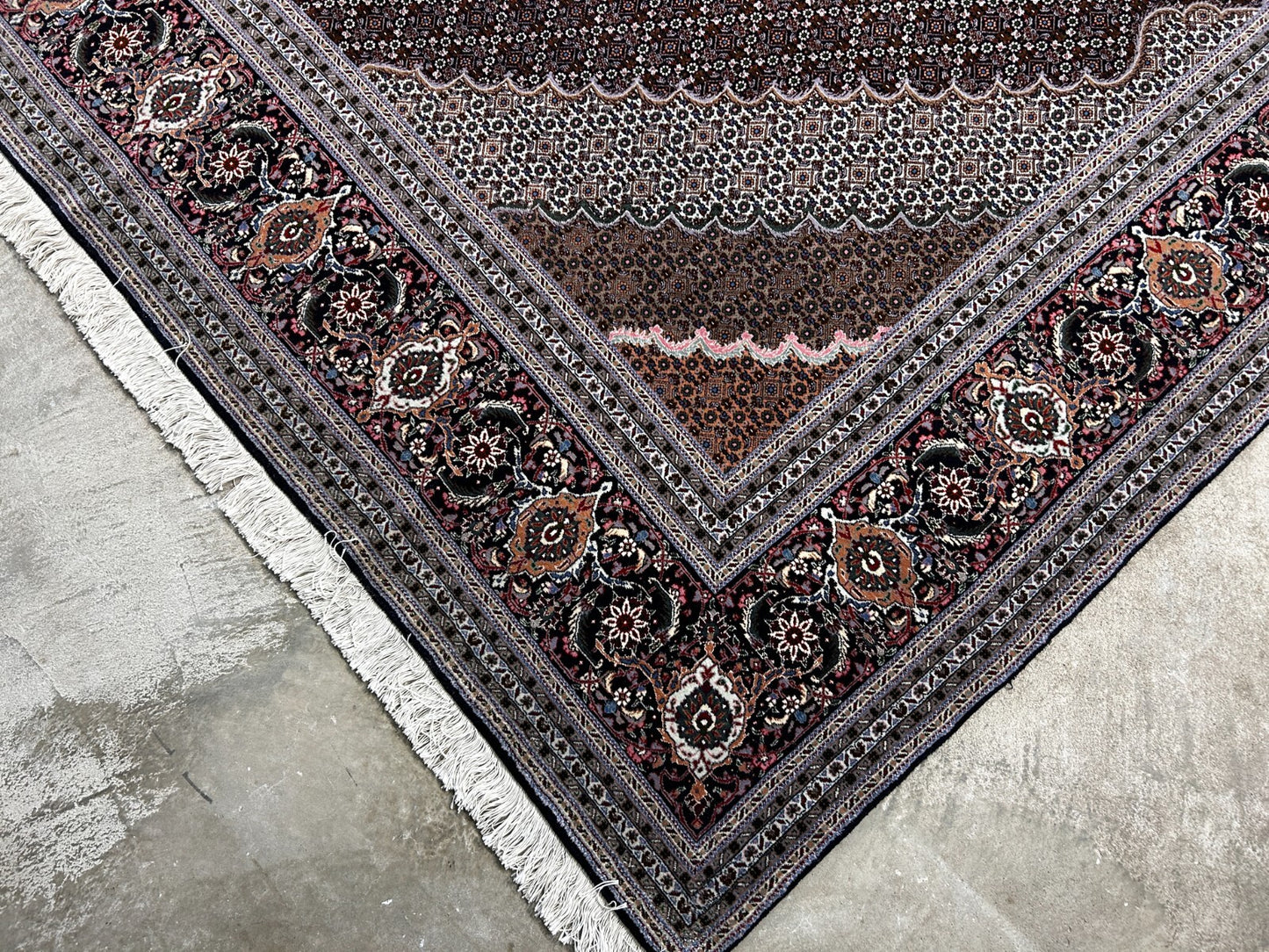 8'3"x11'5" Fine Hand-Knotted Wool & Silk Oriental Rug - Area Carpet