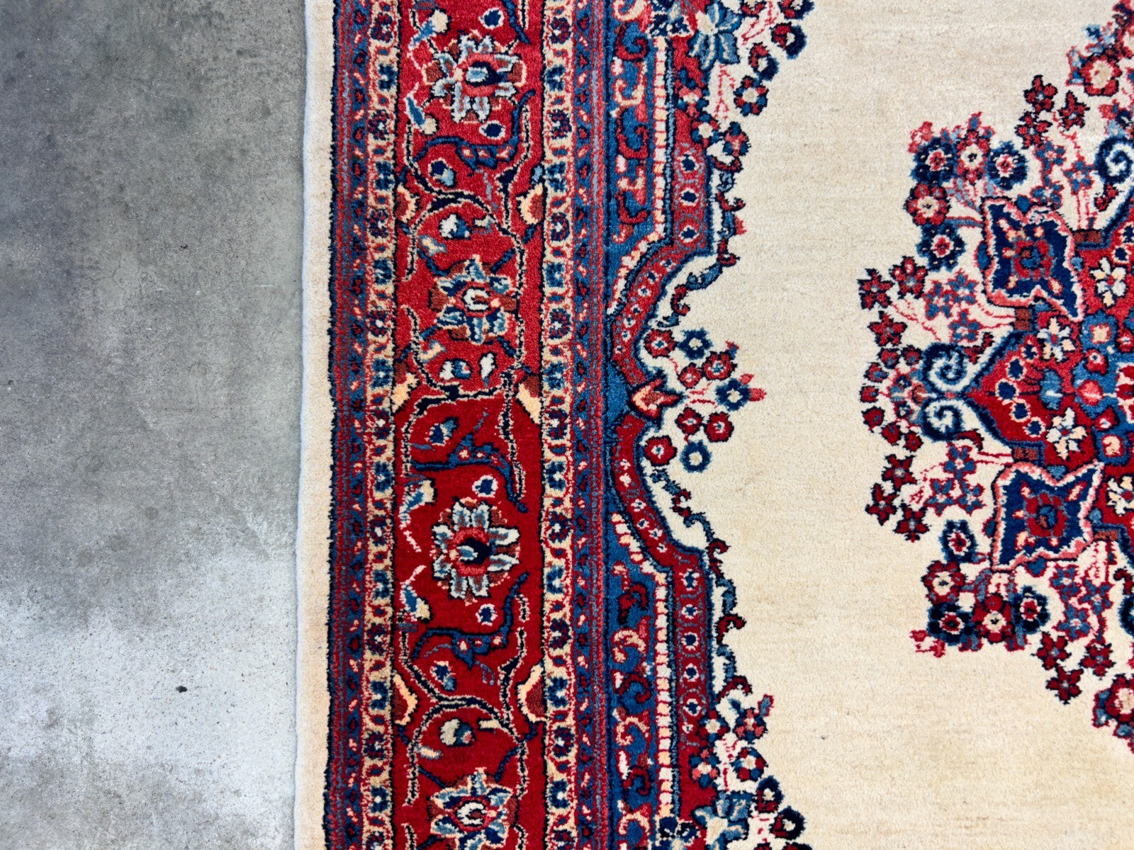 6'2"x9' Hand-Knotted 100% Wool Pile Sarouke Carpet - Area Rug