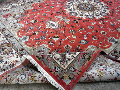 8'4"x12'3" Very Fine Hand-Knotted Wool & Silk Tabrize Rug