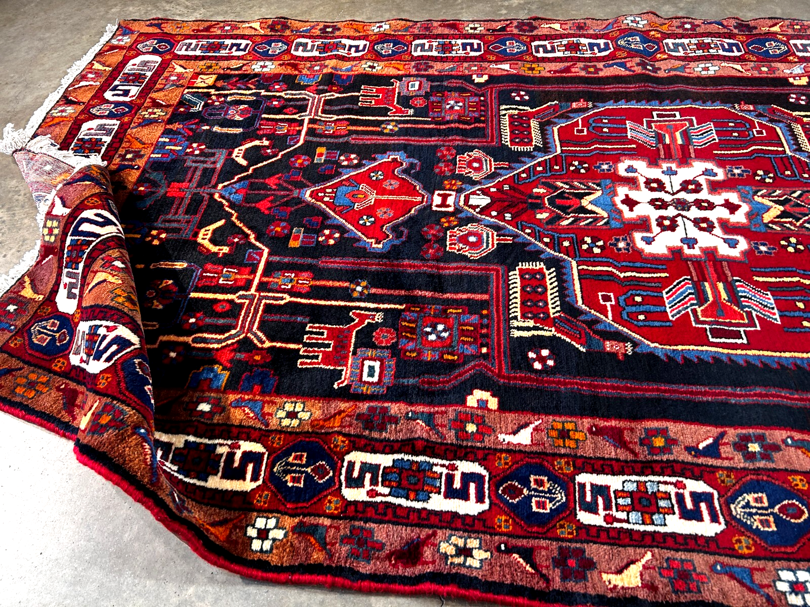 5'5" x 10'4'' Hand-Knotted 100% Lamb Wool Carpet - Nahavande Area Rug