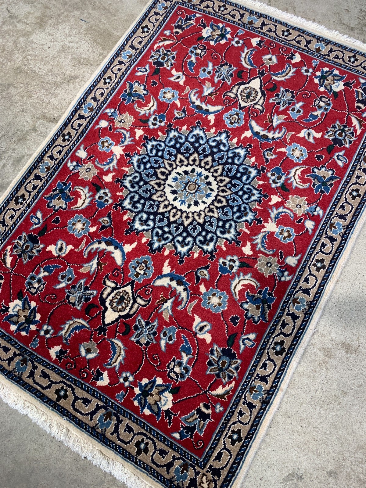 3'x4'5" Fine Hand-Knotted Wool & Silk Blend Naine Carpet - Area Rug