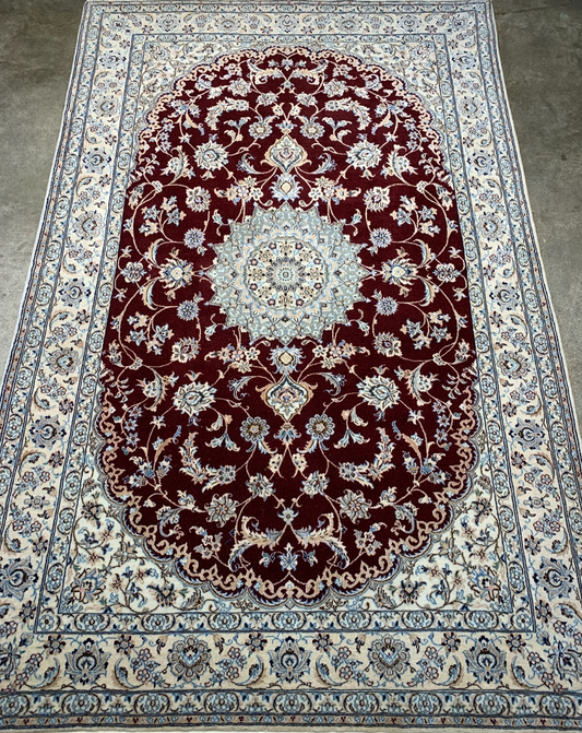 4'1"x6'4" Fine Hand-Knotted Wool & Silk Blend Naine Carpet - Area Rug