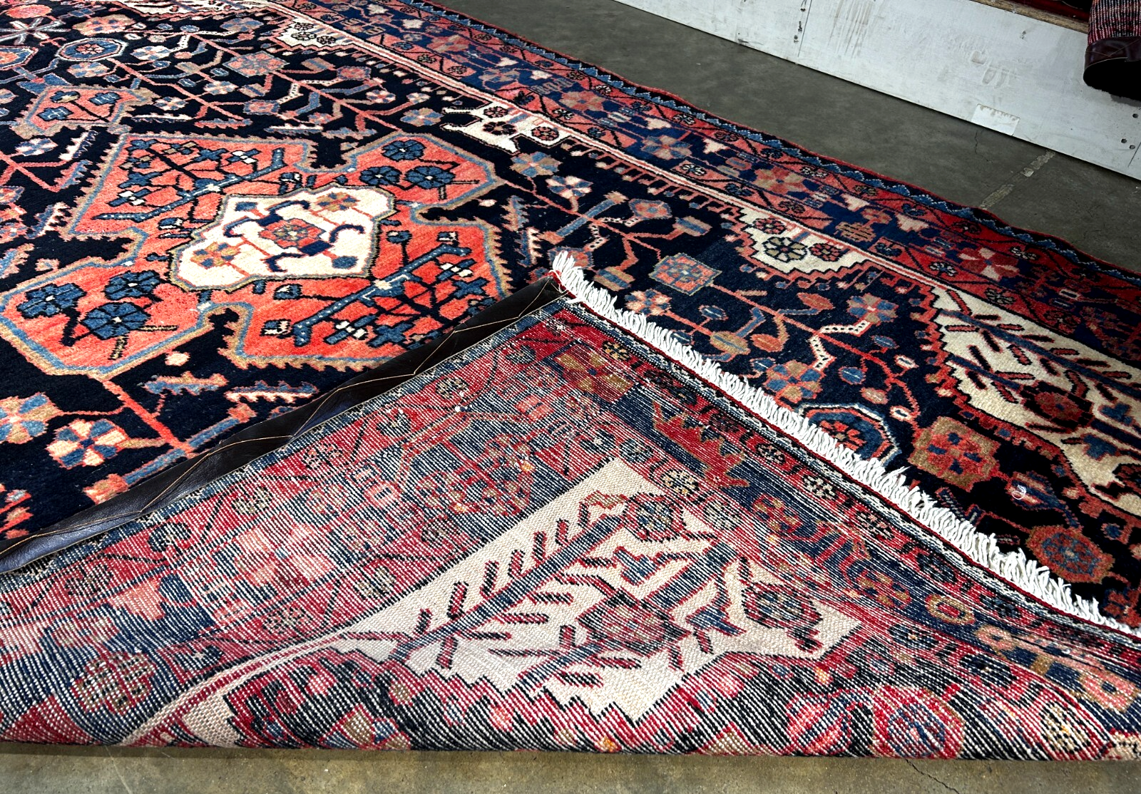 5'2" x 8'3" Hand-Knotted 100% Lamb Wool Pile Nahavande Area Rug