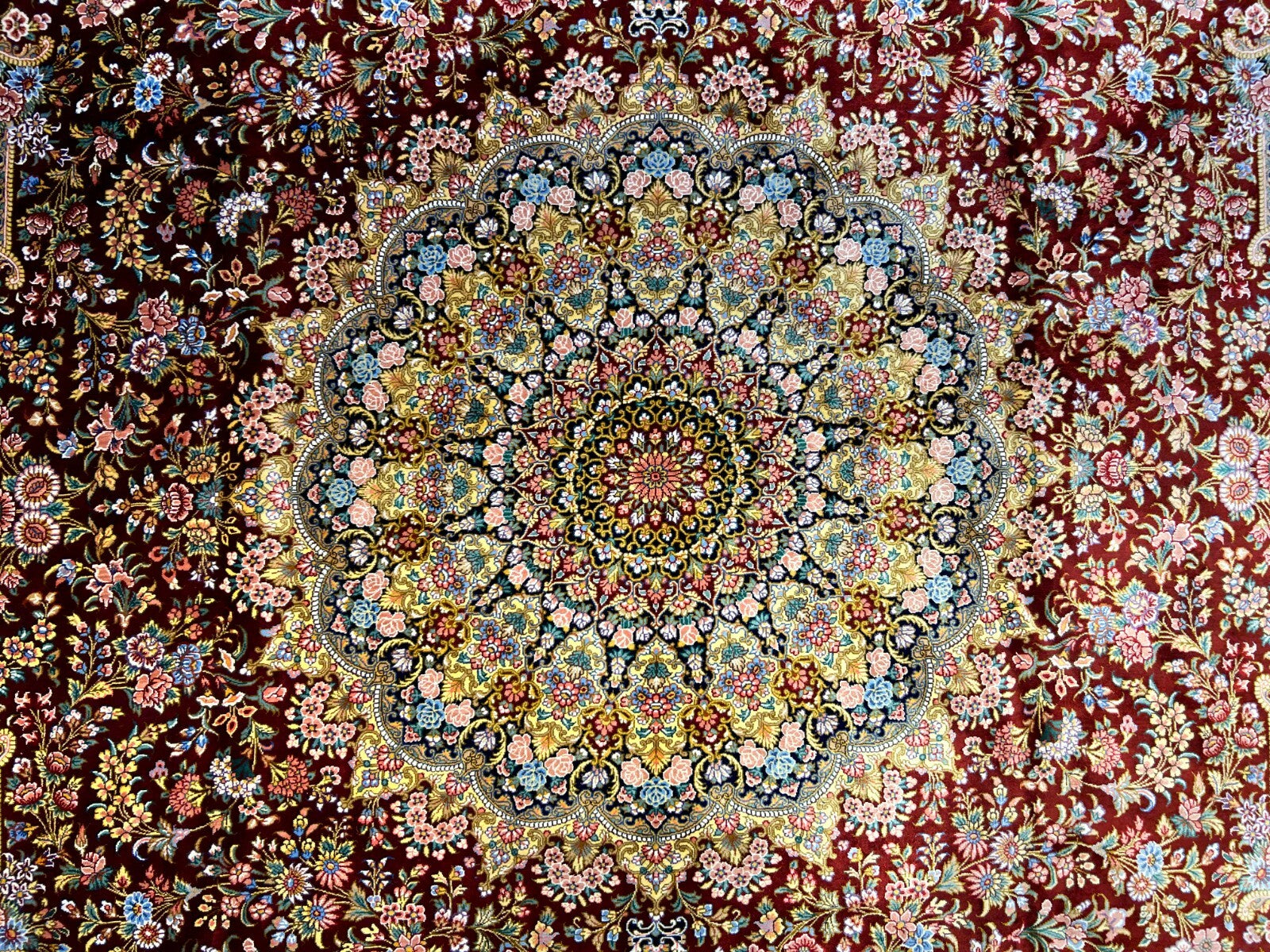 6'5"x9'10" Exquisite Hand-Knotted 100% Silk Qume Rug