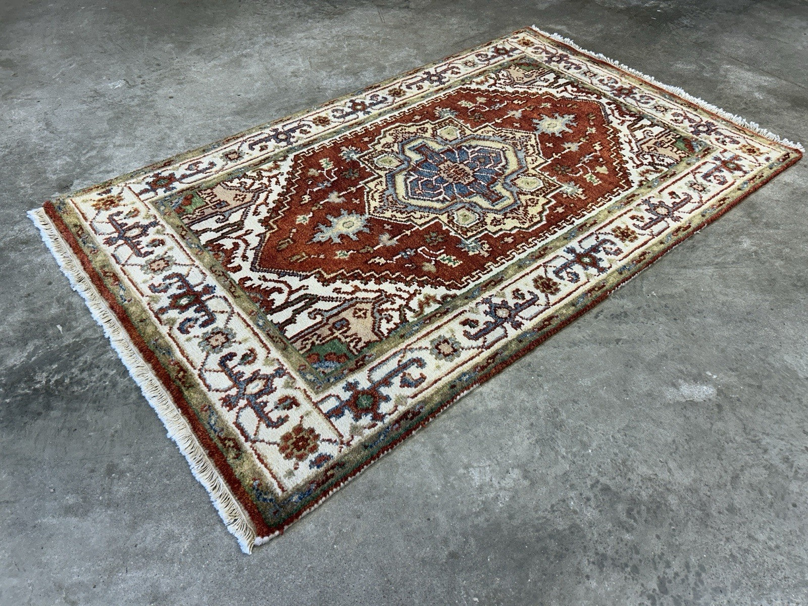 3’x4’11” Hand-Knotted 100% Wool Indoserapi Area Rug - Carpet