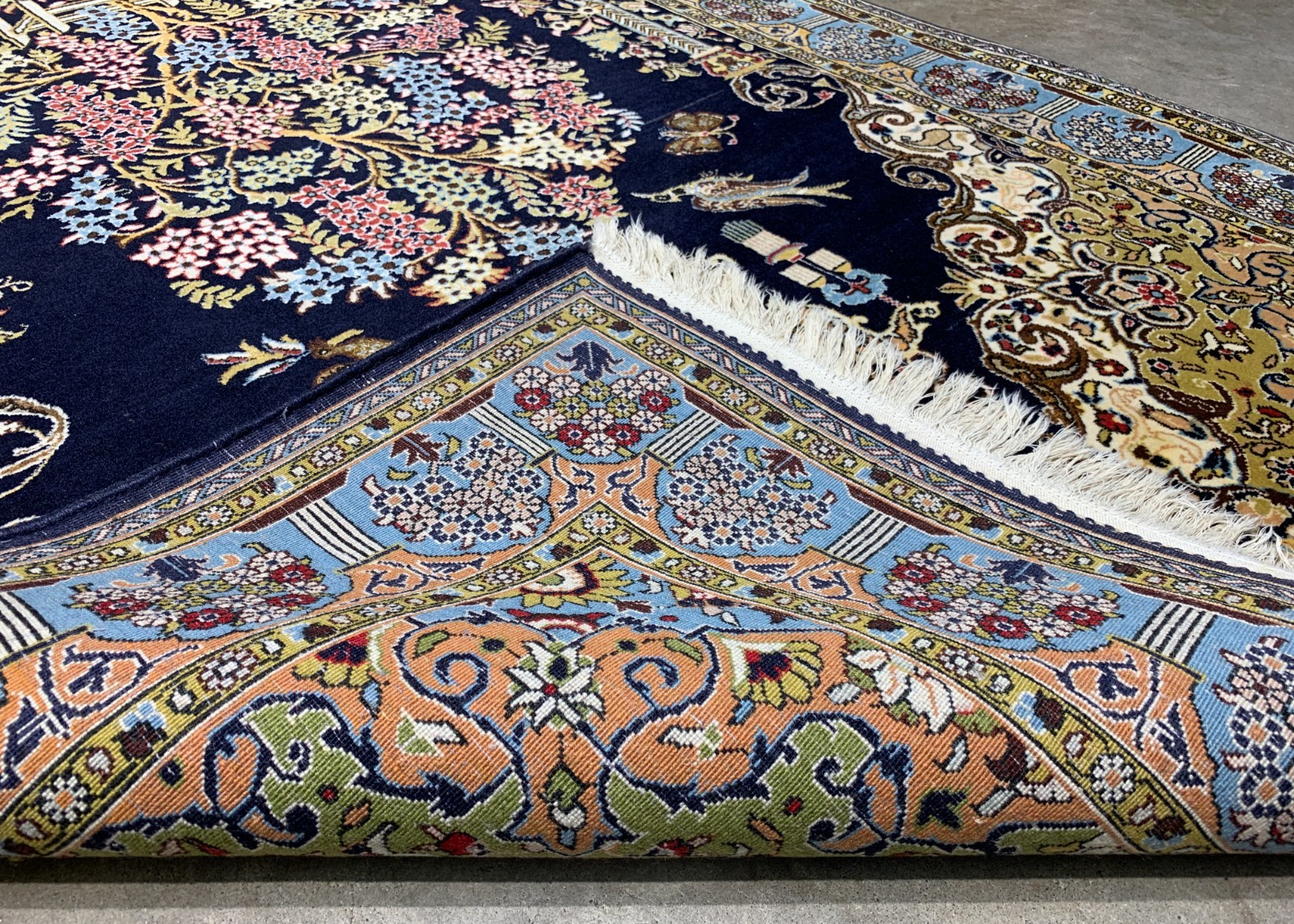 4'7" x 6'7'' Hand-Knotted 100% Wool Pile Qume Prayer Rug