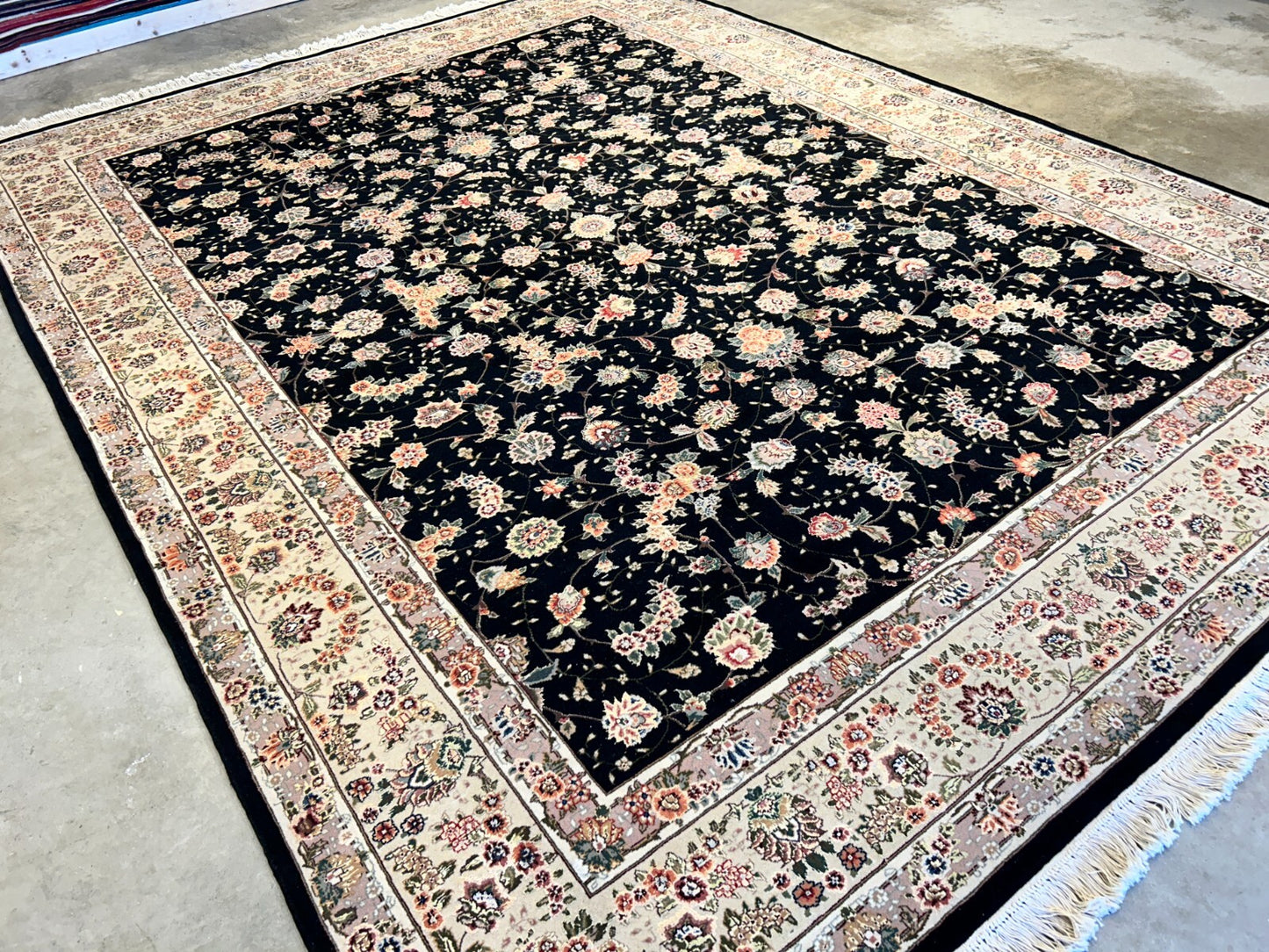 8'9"x11'6" Hand-Knotted Wool & Silk Blend Oriental Rug