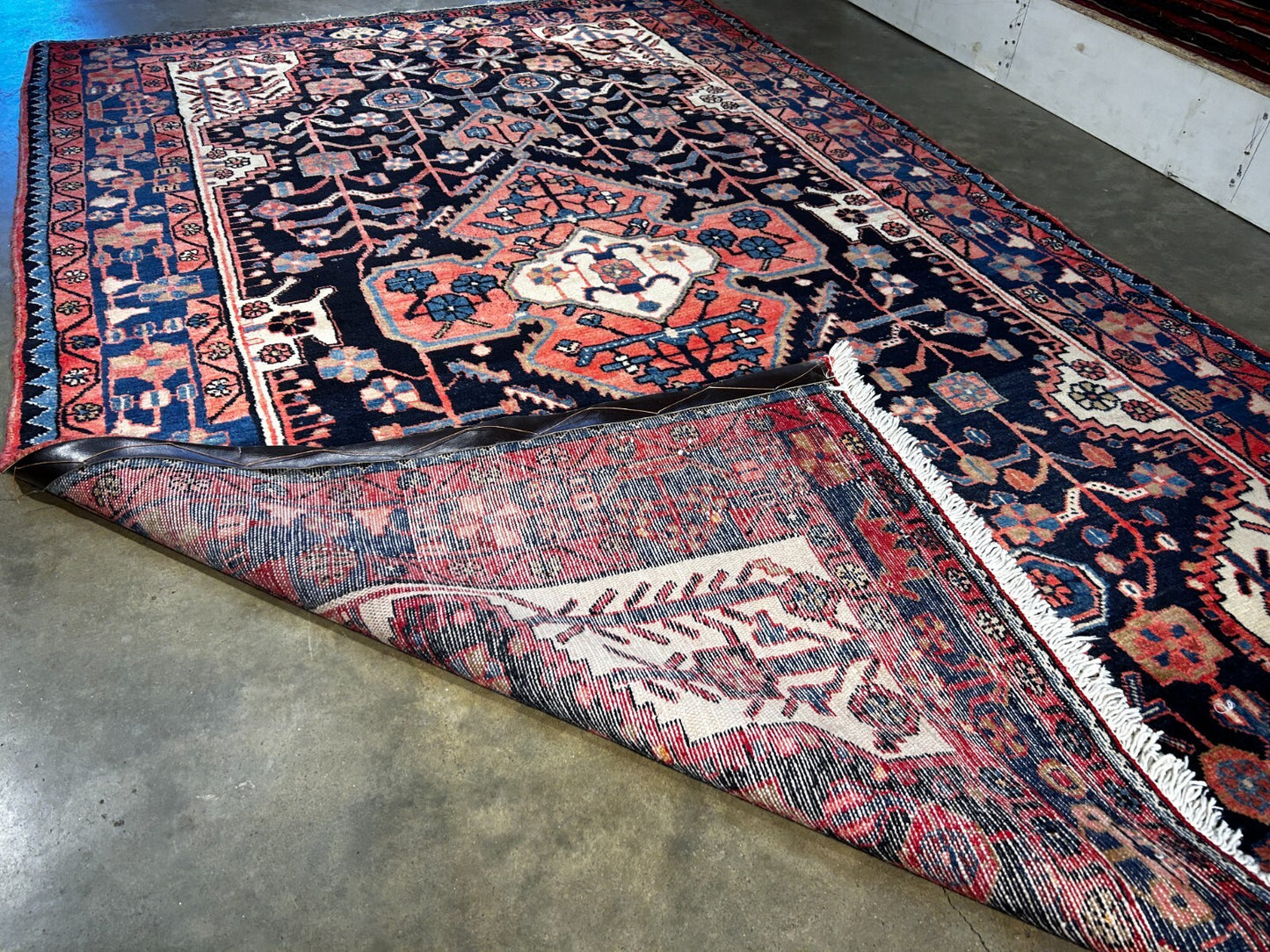 5'2" x 8'3" Hand-Knotted 100% Lamb Wool Pile Nahavande Area Rug
