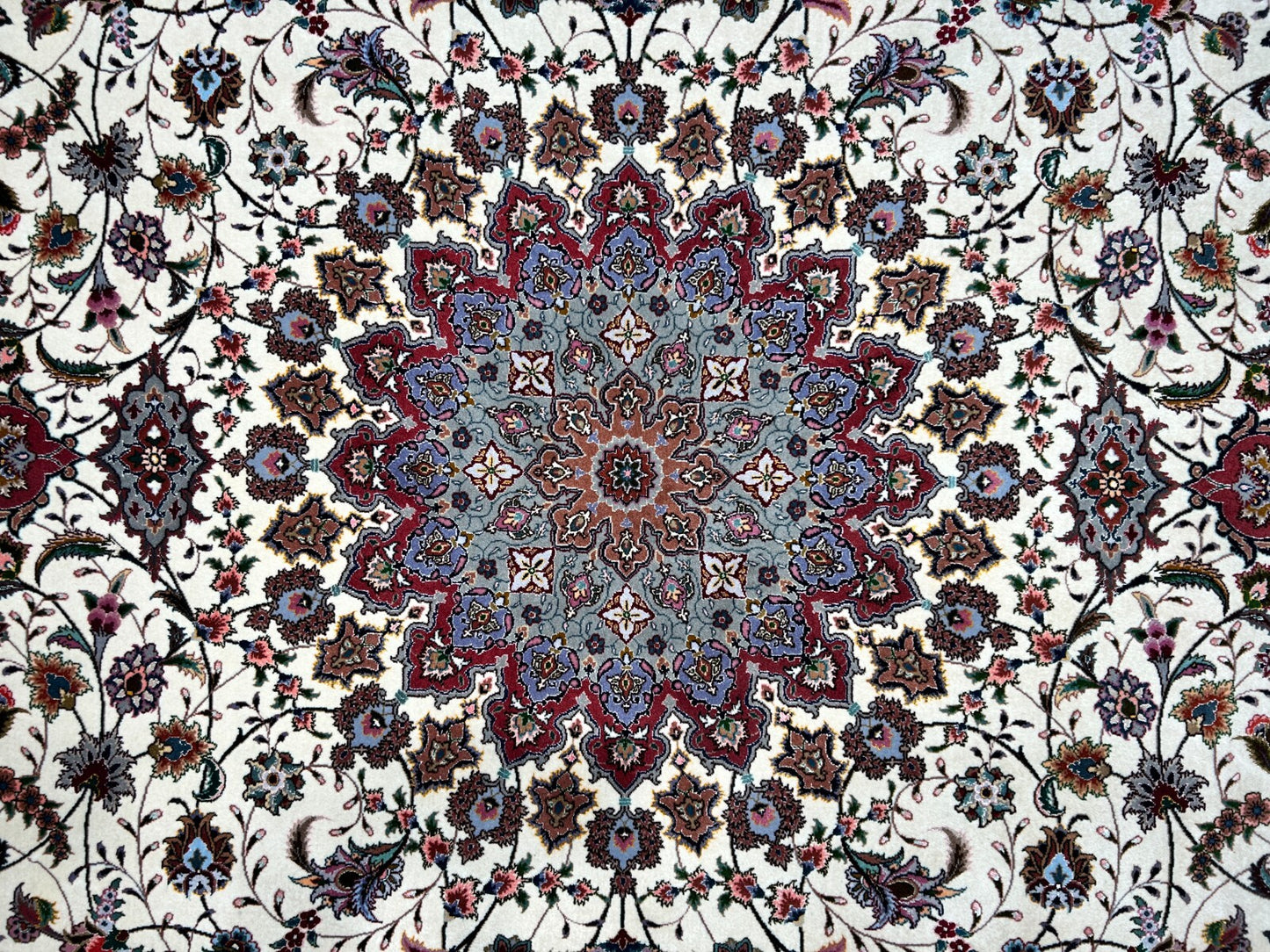 6'9"x9'9" Fine Hand-Knotted Wool & Silk Blend Tabrize Carpet - Area Rug