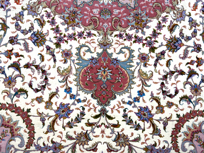 8'4"x11'3" Very Fine Hand-Knotted Wool & Silk Oriental Rug - Area Carpet