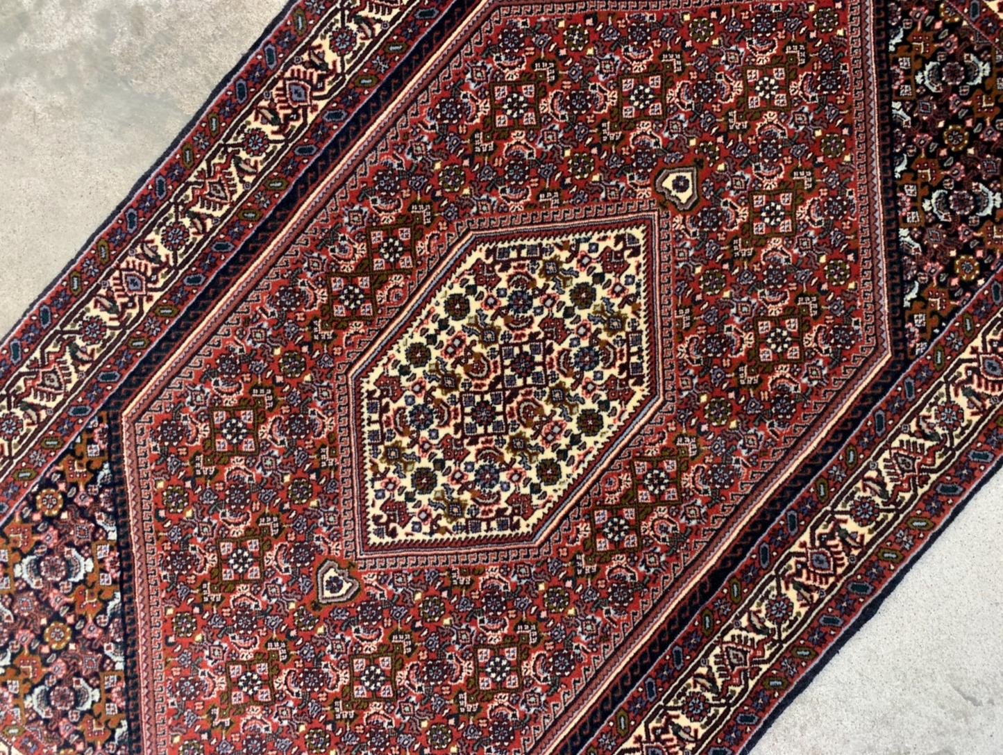 2'11"x4'11'' Hand-Knotted 100% Wool Bidjare Area Rug - Area Carpet