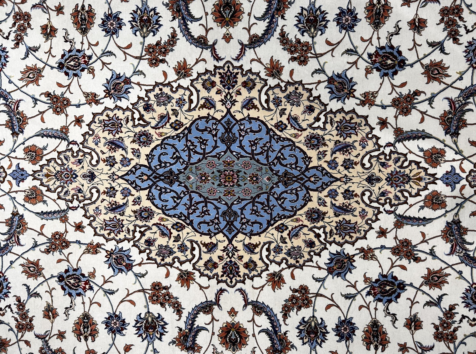 8'6"x12' Extra Fine Hand-Knotted Wool & Silk Isfahane Rug