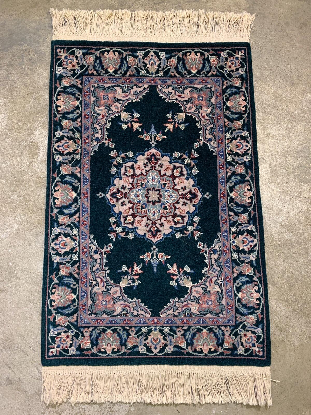 2'x3' Hand-Knotted Wool Oriental Rug - Area Carpet