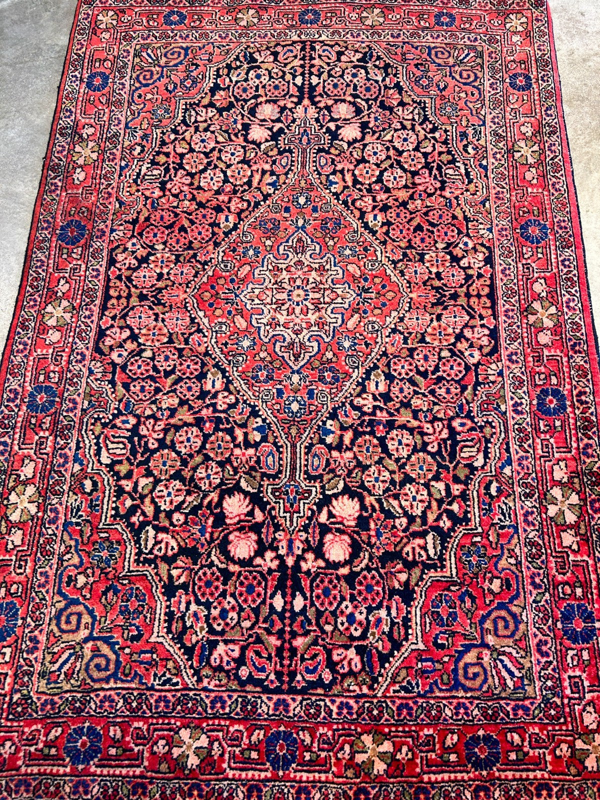 Rare Antique _ 3'5"x5'3" Hand-Knotted 100% Wool Pile Sarouke Josan Area Rug