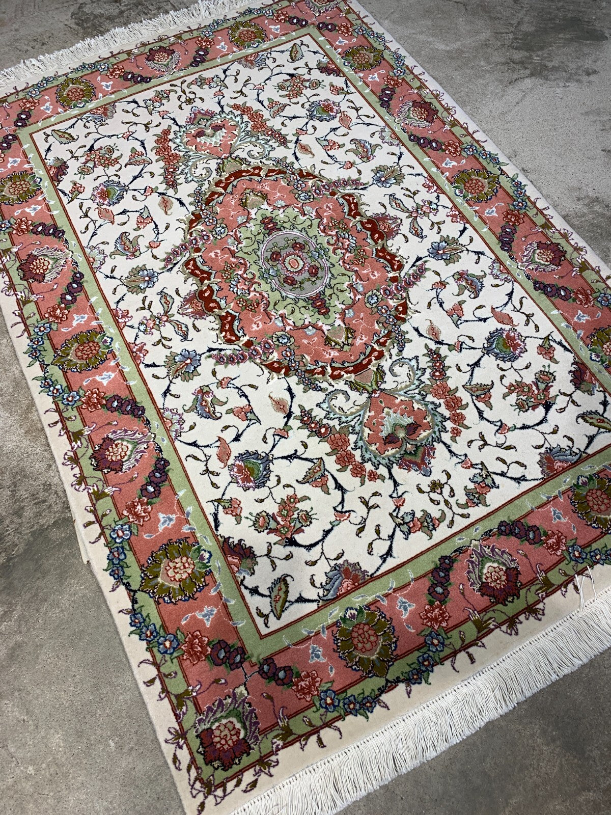3'0"x5'0'' Hand-Knotted Silk & Wool Tabrize Area Rug