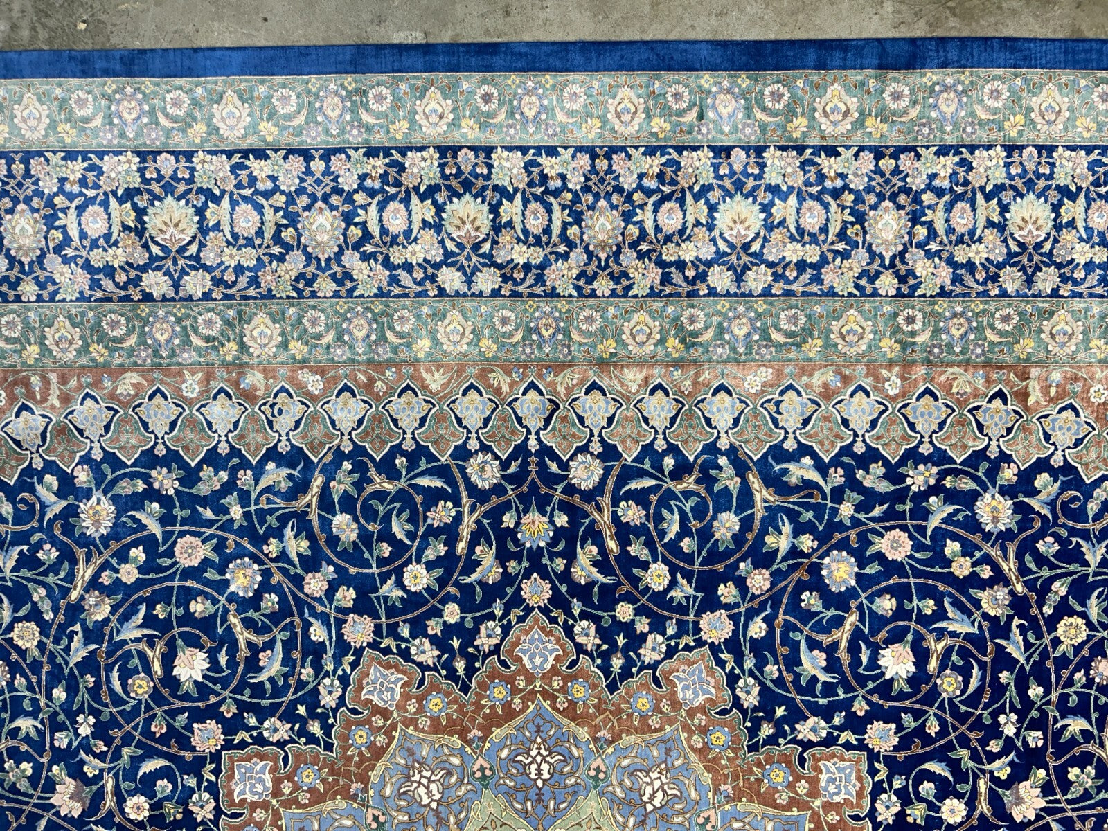 10'1"x13'1" Exquisite Signed Hand-Knotted 100% Silk Qume Rug